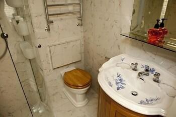 هيلمسلاي جاردن كوتيدج آند رايلواي كاريدج أخرى