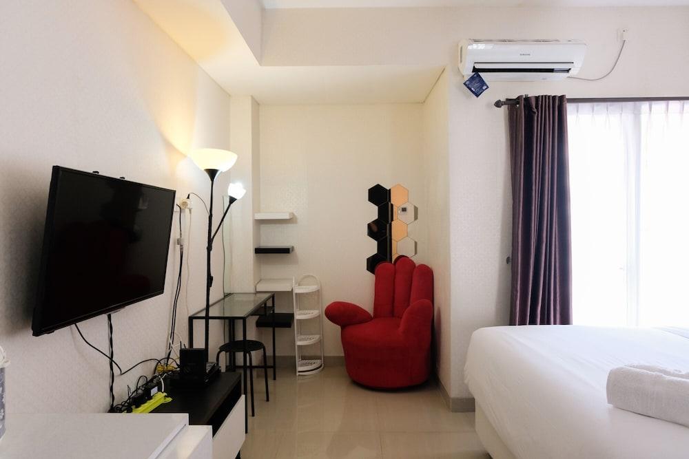 Homey and Simply Studio at Paramount Skyline Apartment Room