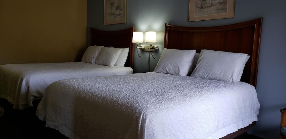 فيستا إن آند سويتس ناشفيل أيربورت إيست أخرى