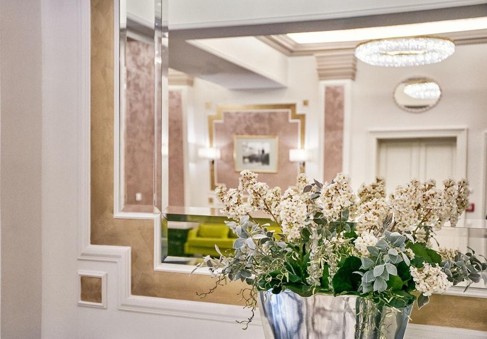 كوزموبوليتان هوتل براغ منطقة الاستقبال