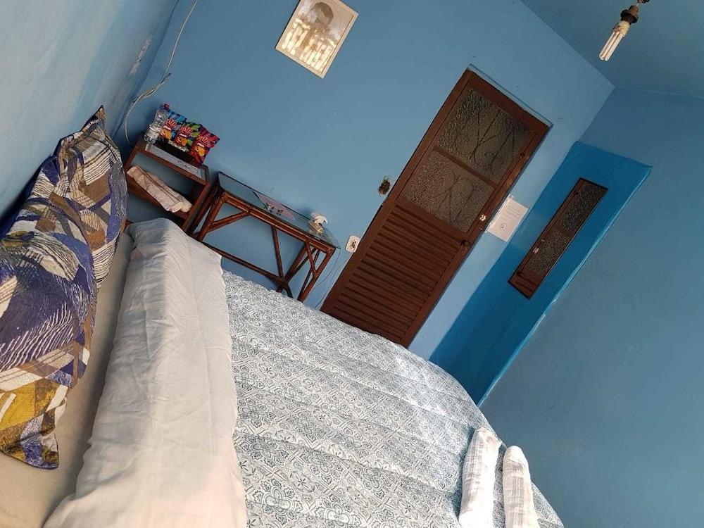 بوزادا بامبولها آر آند آر غرفة