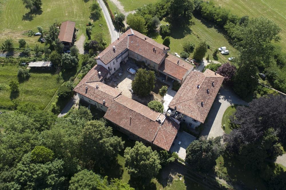 Dandelion Como Suites & Park Aerial View