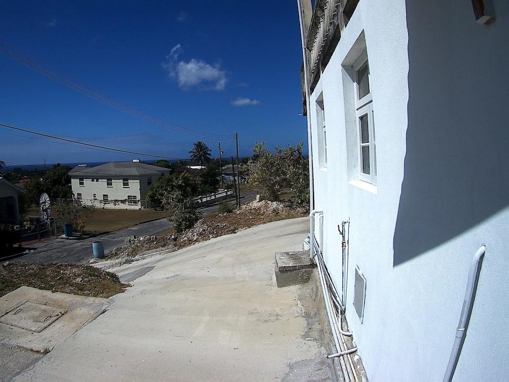 Jem Gems Exterior