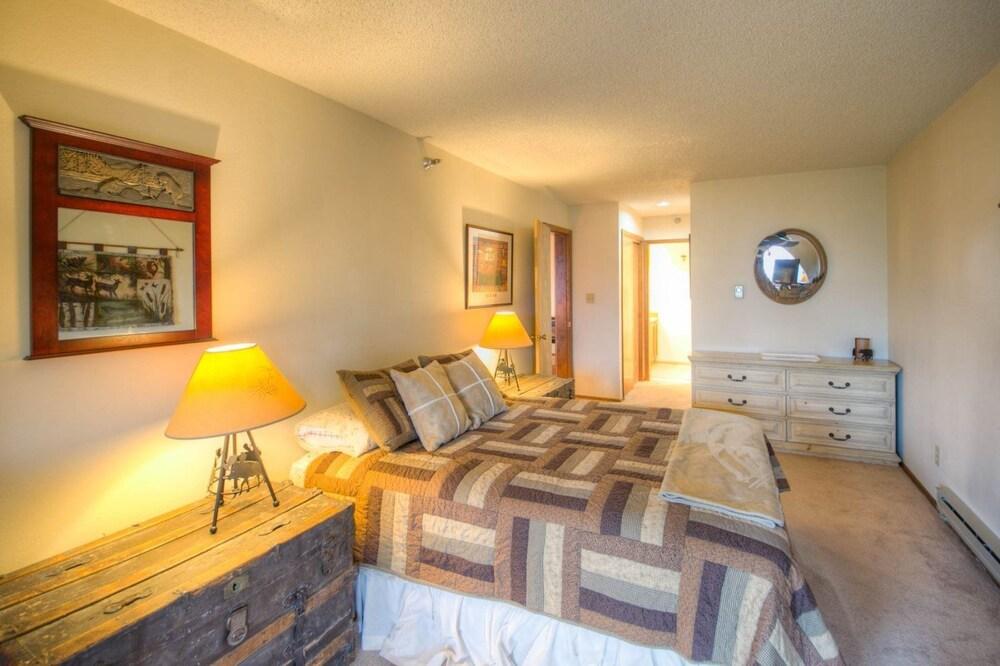 Big Sky - Skycrest 1707 Room