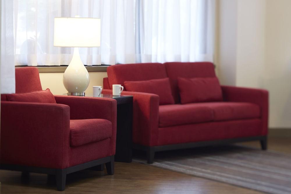 Comfort Inn Edmundston Lobby Sitting Area