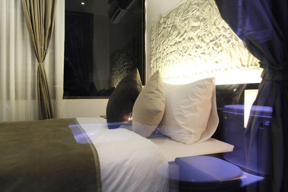 كريستل بلو بوتيك هوتل غرفة