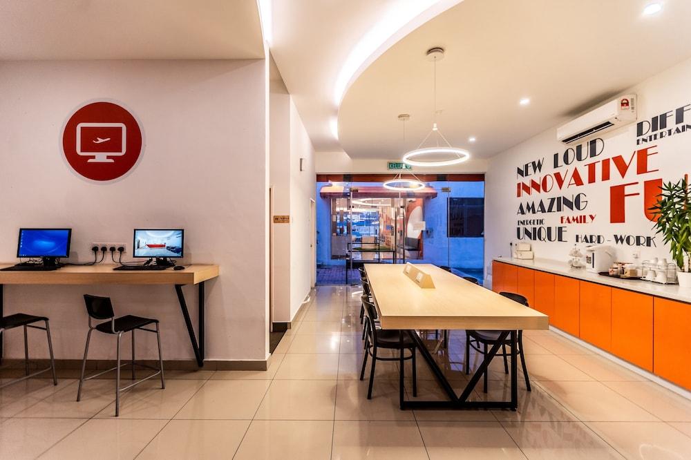 1 أورانج هوتل كلي آند كليا المنطقة الخارجية