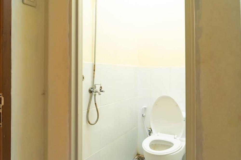 رد دورز نير سي بي دي سليدوج حمام