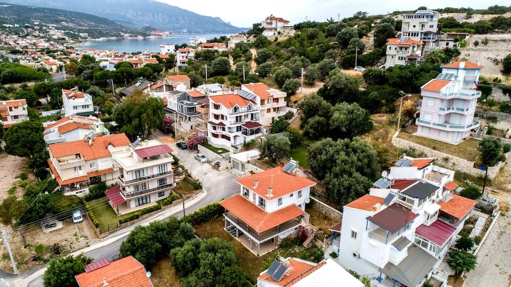 باربون بانسيون منظر من الجو