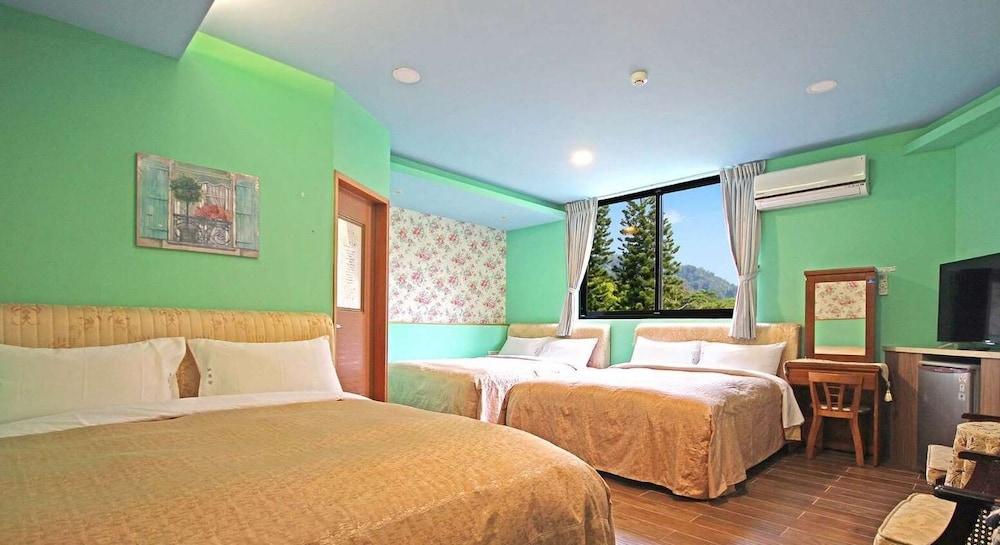 تانهسيانغ بو بد آند برسكفاست الصورة الأساسية