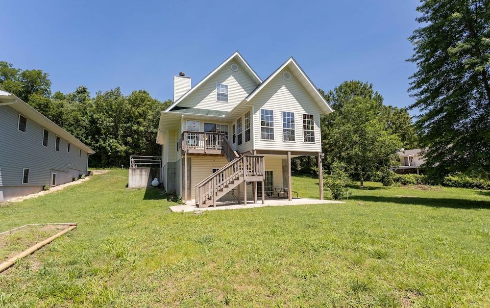 ذا ليك - 3 بد رومز هوم المنطقة الخارجية