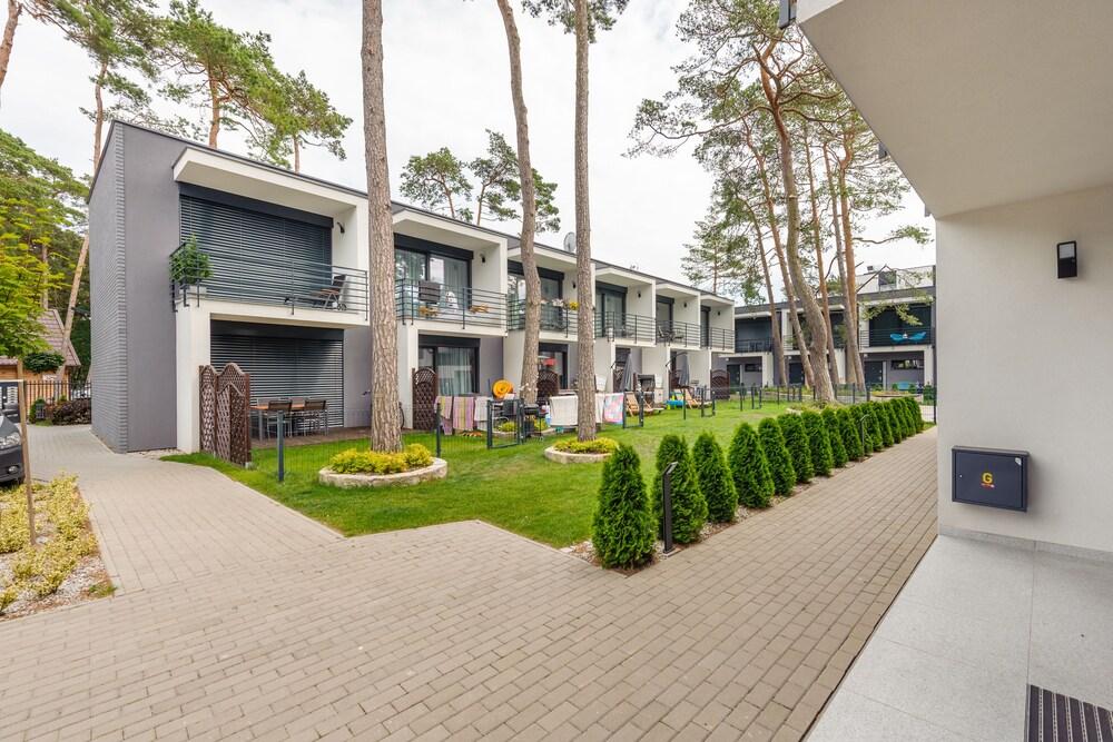 أبارتامنتي صن آند سنو زدروفيا