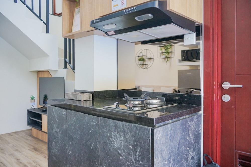 Cozy 3BR Asatti Apartment near ICE BSD Interior
