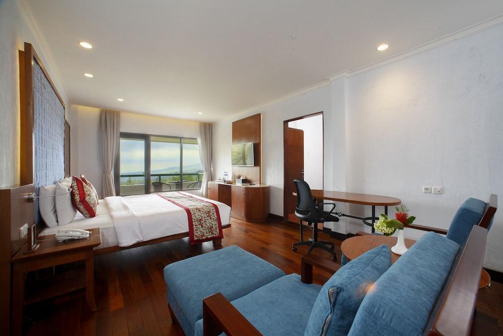 Puncak Pass Resort Featured Image