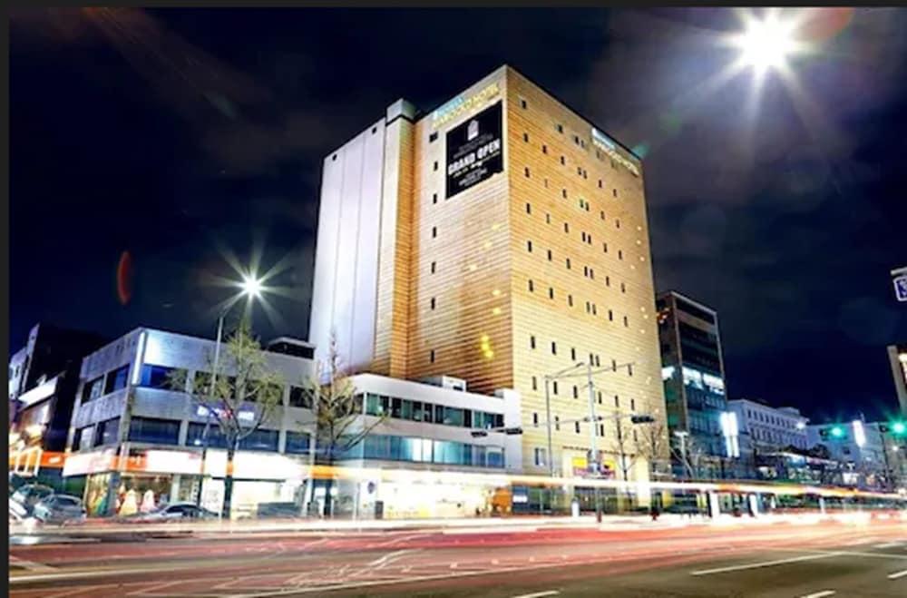 ماريجولد هوتل