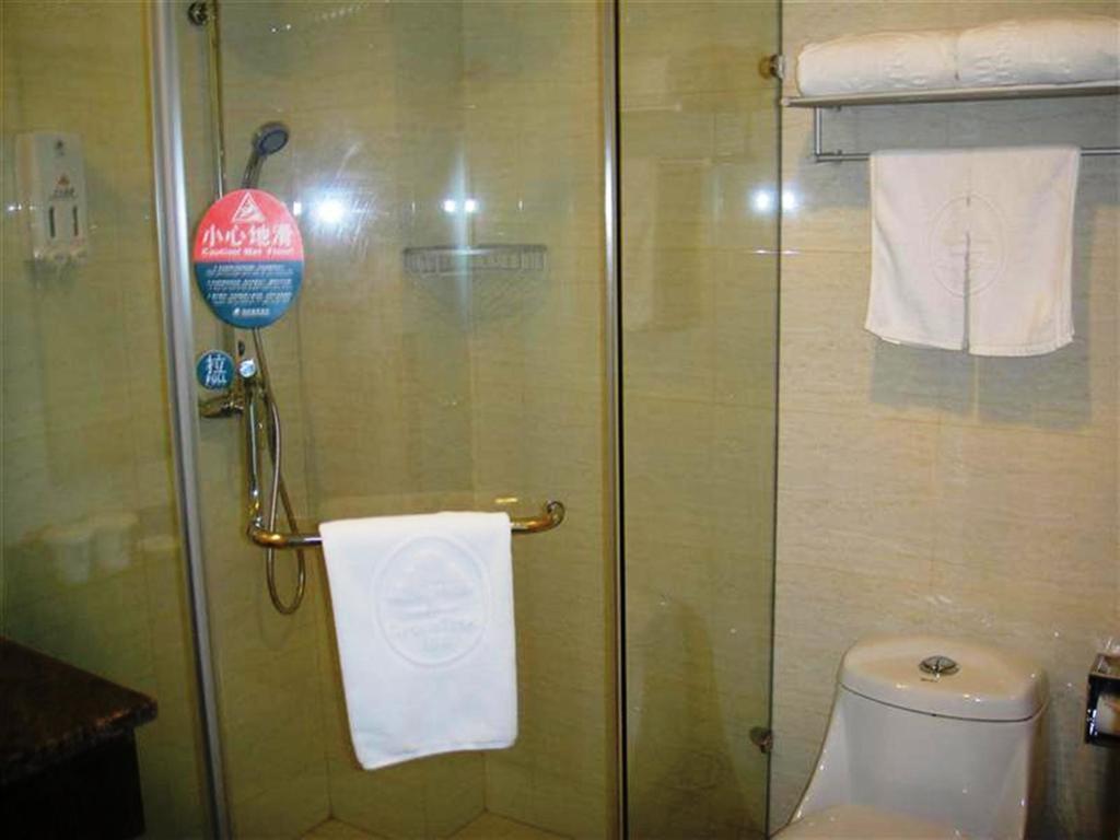 GreenTree Inn Shanghai Zhangjiang Sunqiao Road Shell Hotel أخرى