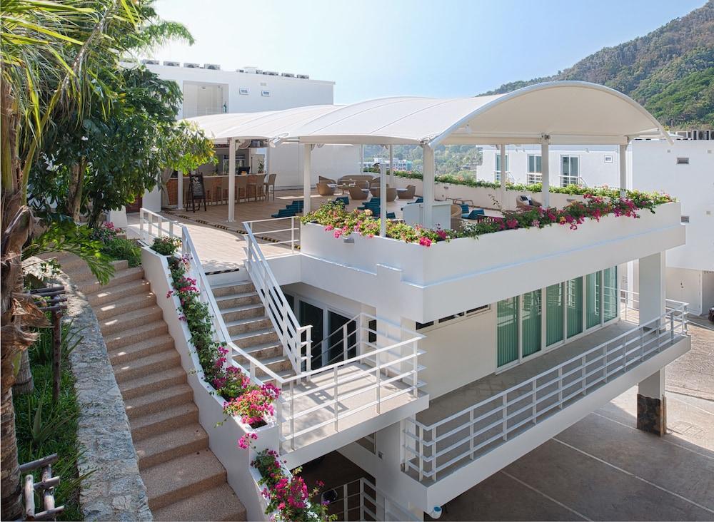 Kata Ocean View Residences Exterior