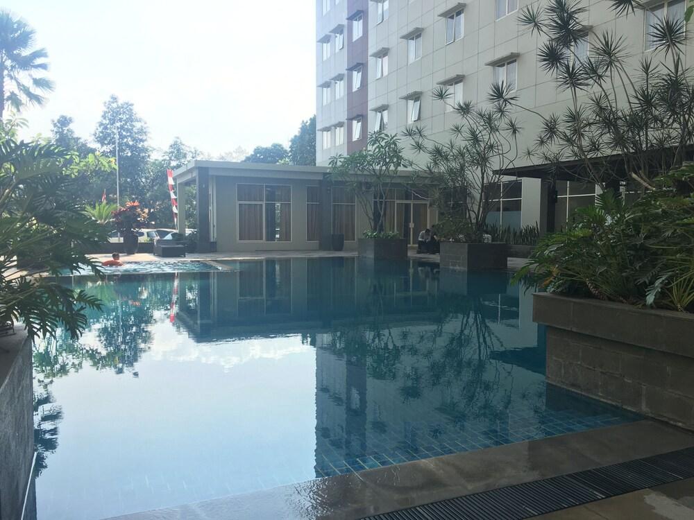 كومفورتابل 2بد رو أبارتمنت آت باينوود جاتينانجور المنطقة الخارجية