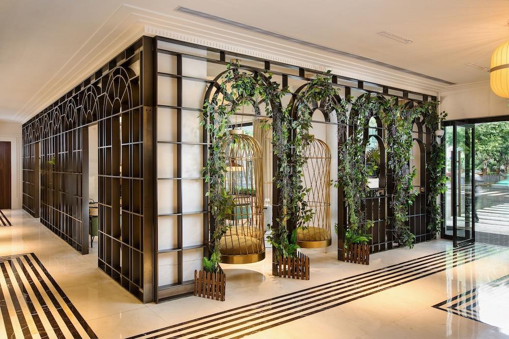 جينجيانغ متروبولو شانجهاي شينتياندي هوتل الردهة