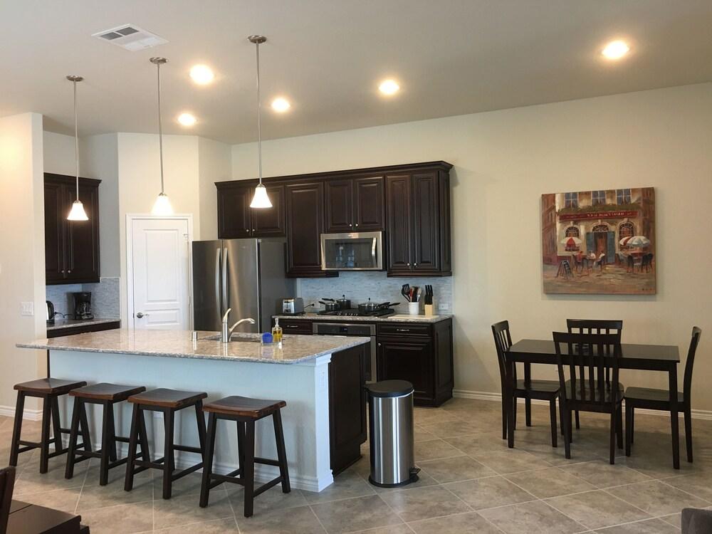 ليك فرونت هاوس 4 بد روم 2 بريكفاست إن وست هوستن الردهة