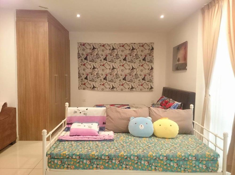 هوم ستاي إن جوهر - كيه إس إل فن ترافل هاوس غرفة