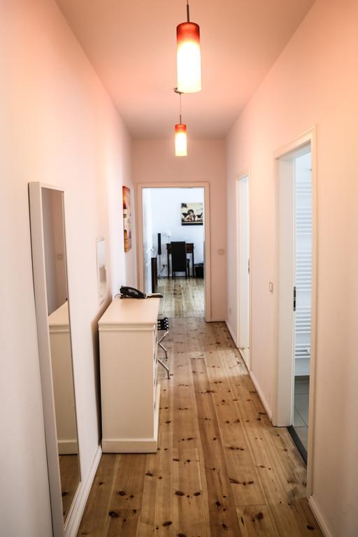 هوتل ساروتي هوفي بيرلين أخرى