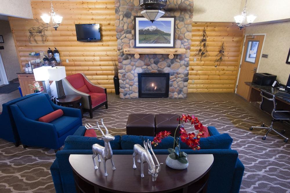 كومفورت سويتس أنكوريج إنترناشونال إيربورت منطقة الجلوس في الردهة