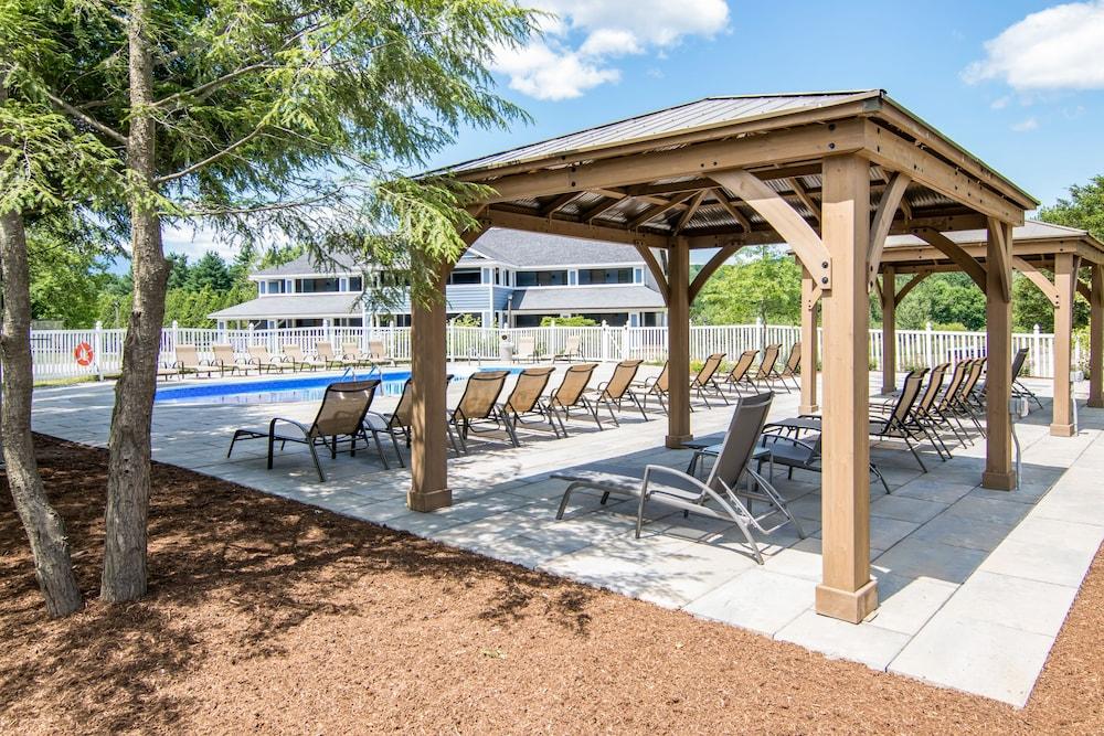 Grey Fox Inn Sundeck