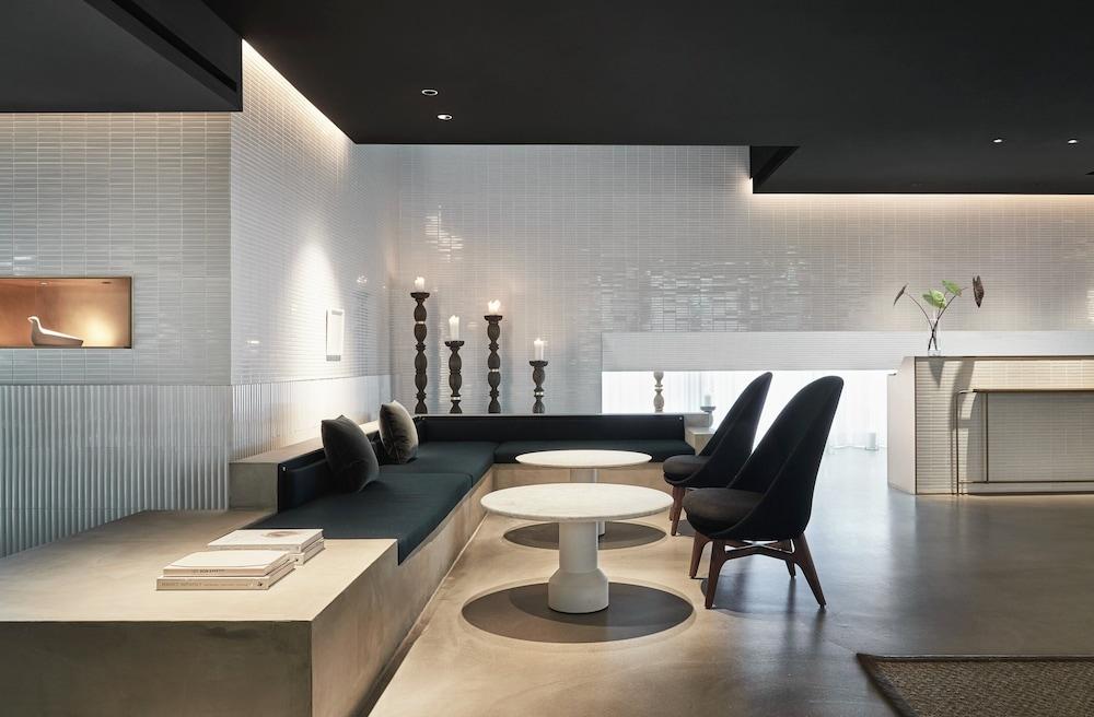 كيمبتون دا آن تايبيه باي آيتش جي المنطقة الخارجية