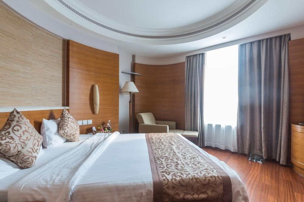 Sanya Baohong Hotel
