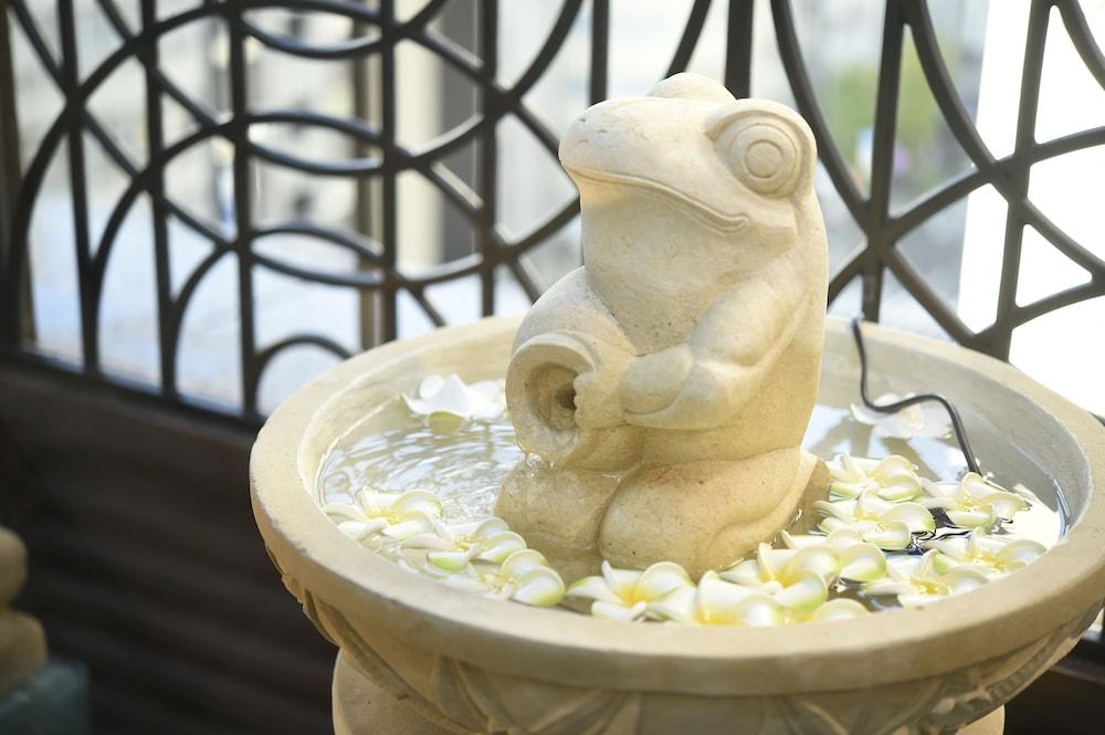 آنشين أويادو وومان طوكيو جينزا شيودوميتين -  كوترز تو ومن داخلي