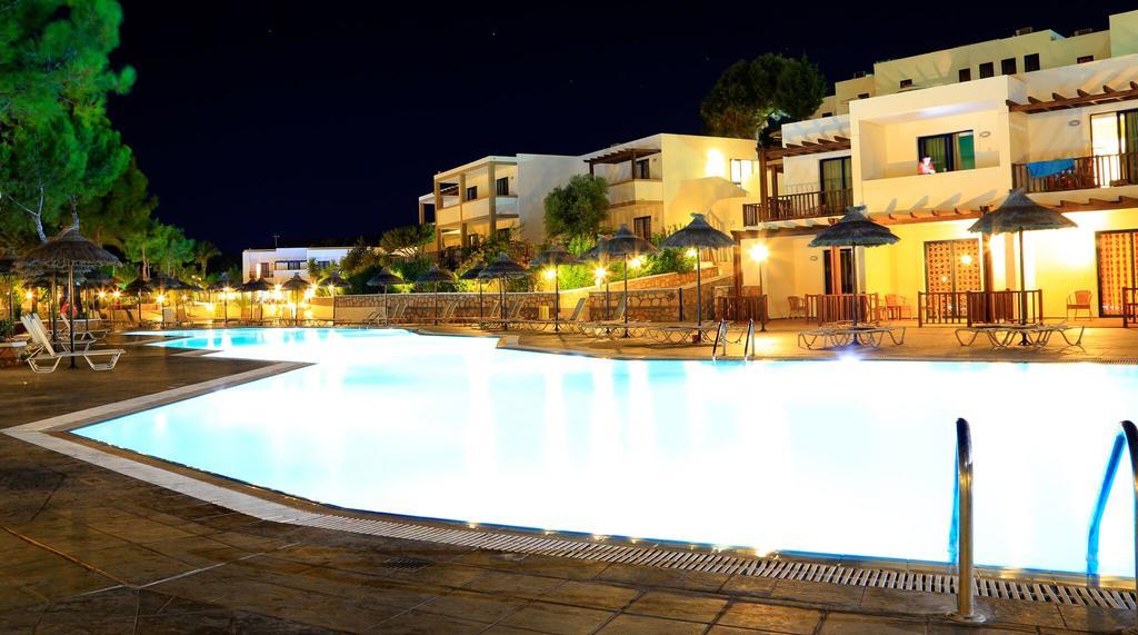 لابراندا ميرالونا فيلدج  - شامل جميع الخدمات أخرى