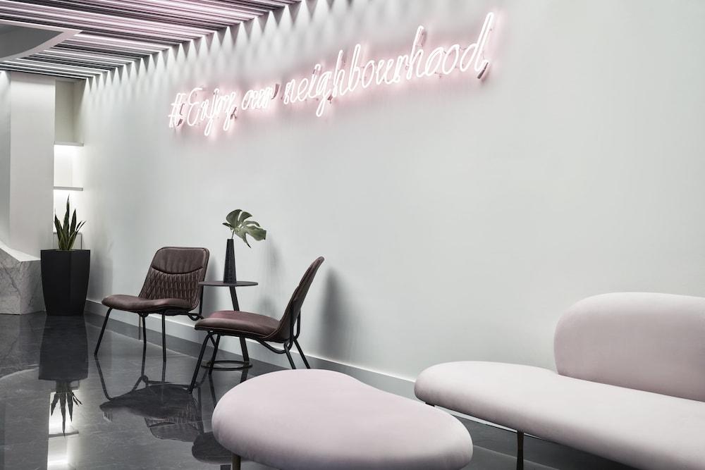 إ ا اتامونستيراكي - نيبورود لايفستايل هوتلز منطقة الاستقبال