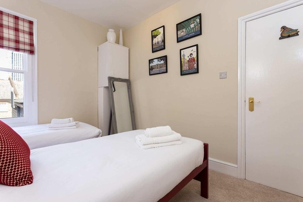 كواينت 2 بد روم فلات 9 مينيتس ووك تو فوكسول تيوب غرفة