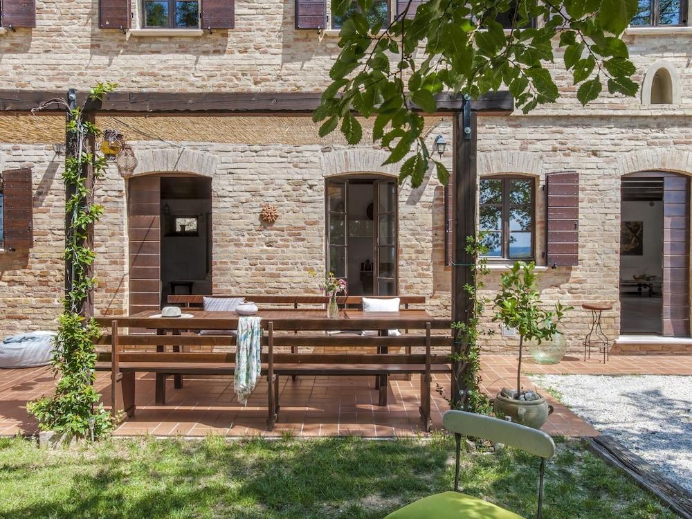 Traditional Villa in Montefelcino With Swimming Pool