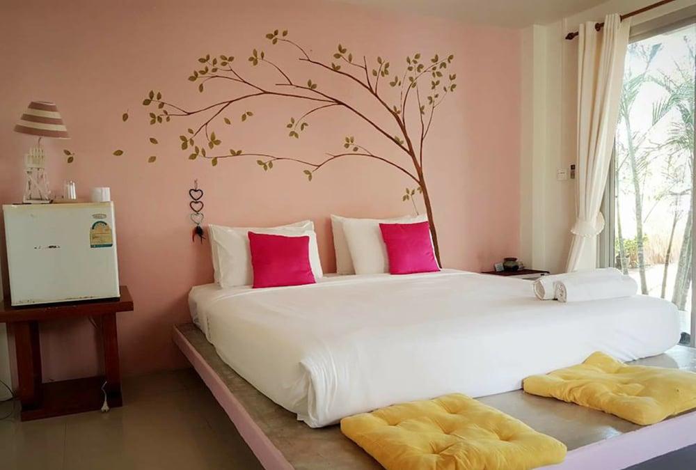 At-Pran Resort Room