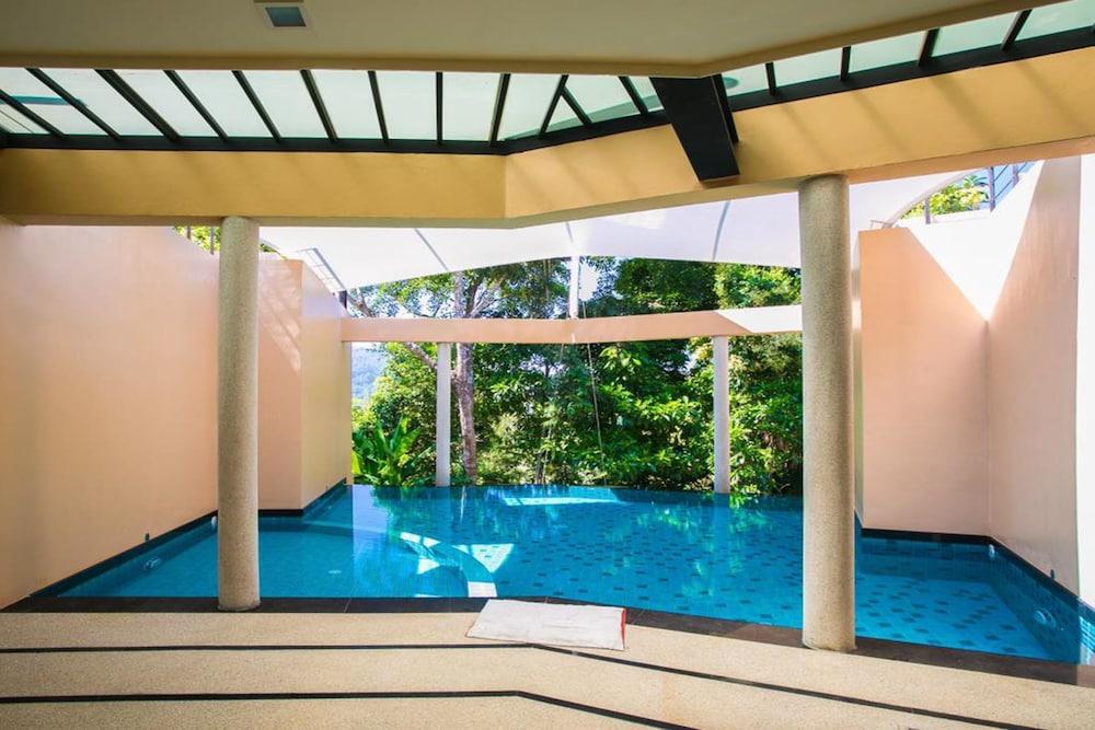 هوتل أون هيلتوب حمام سباحة مكشوف