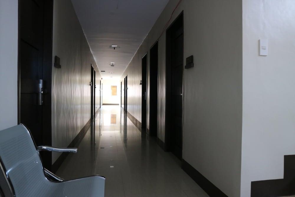 Gateway 21 Hotel and Dormitel Interior Detail