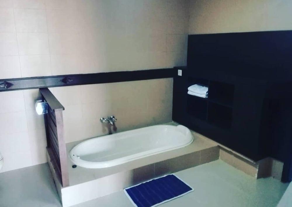 فيلا سايانج بوتيك هوتل آند سبا أخرى