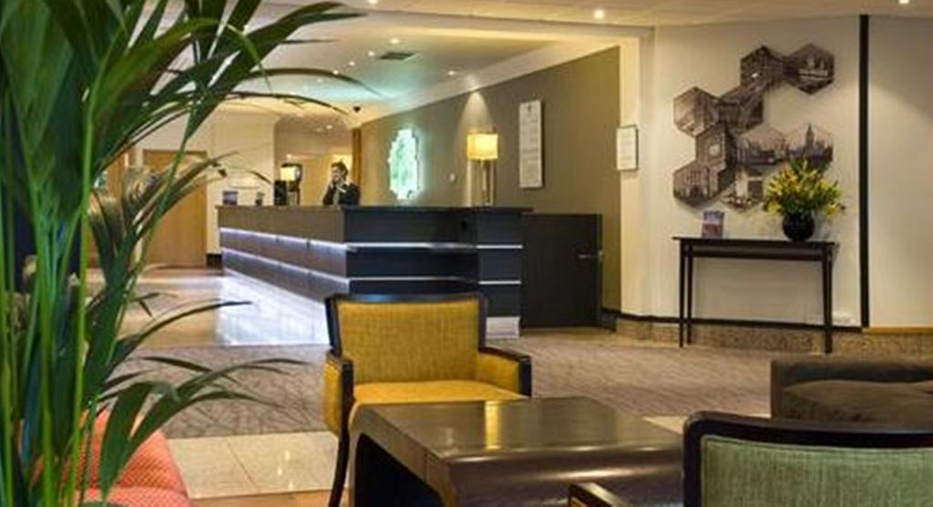 هوليداي إن لندن ويمبلي أخرى