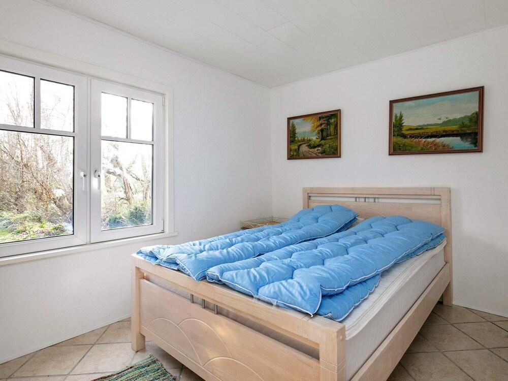 بليزانت هوليداي هوم إن سترور ويذ باربيكو غرفة