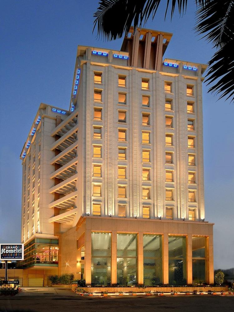 Grand Hometel Malad