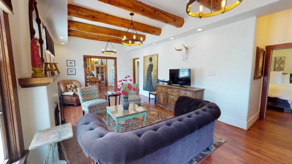 أدوب أبود كاسيتا