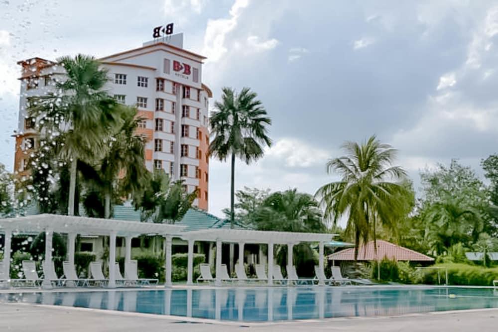 بي دي بي دار الأمان غولف ريزورت زحليقة مائية