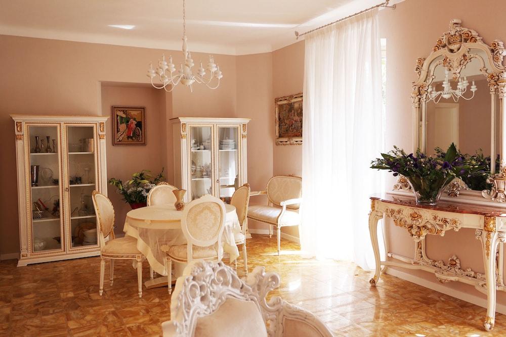 هوتل لا سكوجليرا