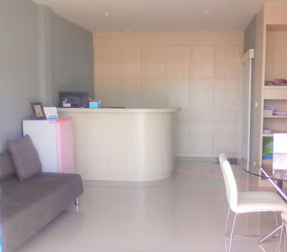 كيم لونج أيربورت هوتل الردهة