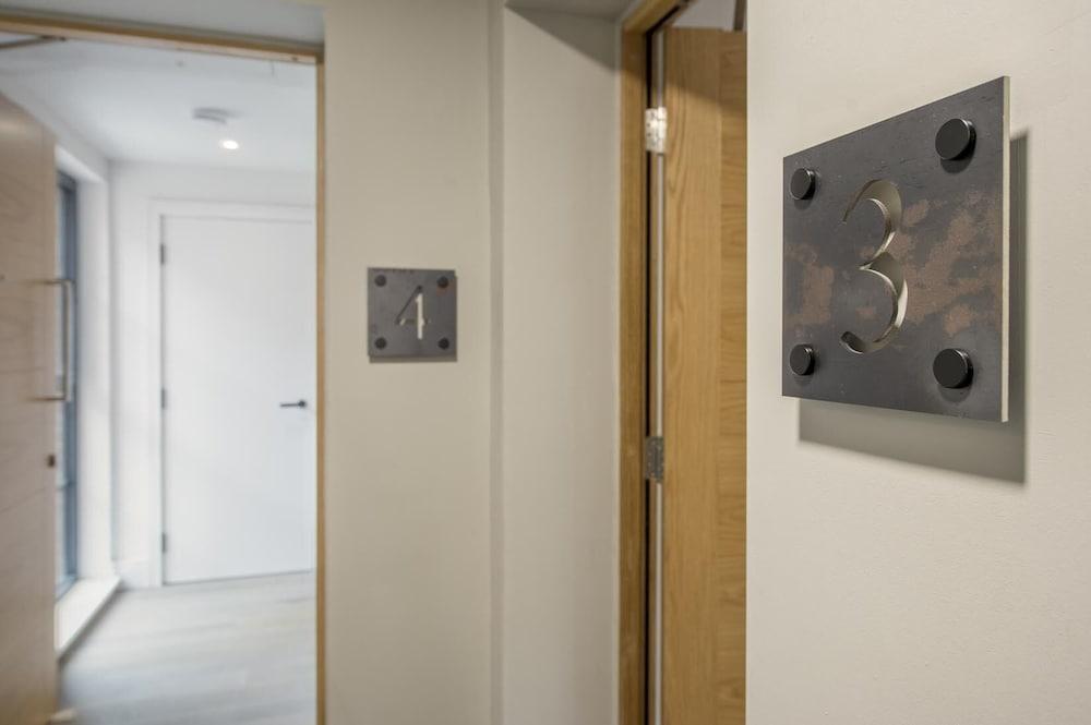 The Quadrant - The Botanical Suite Lobby