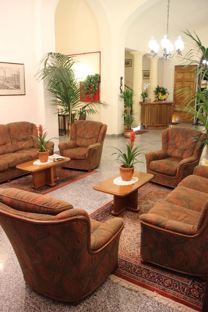 Albergo Roma Interior