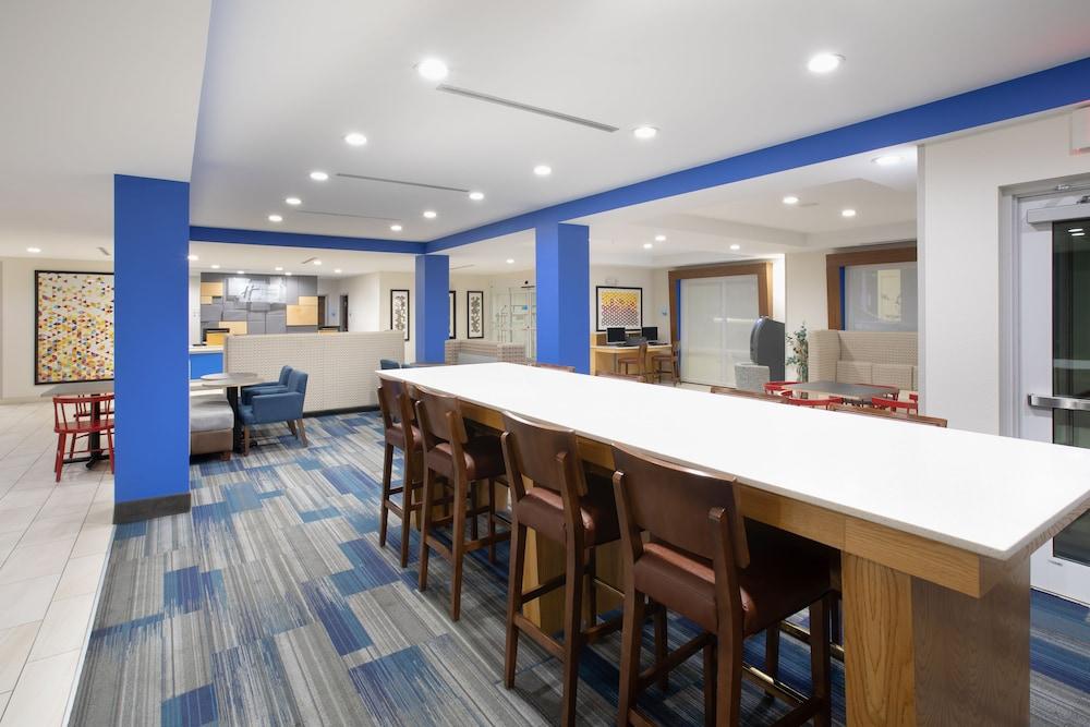 هوليداي إن إكسبرس سليديل باي آيتش جي الردهة