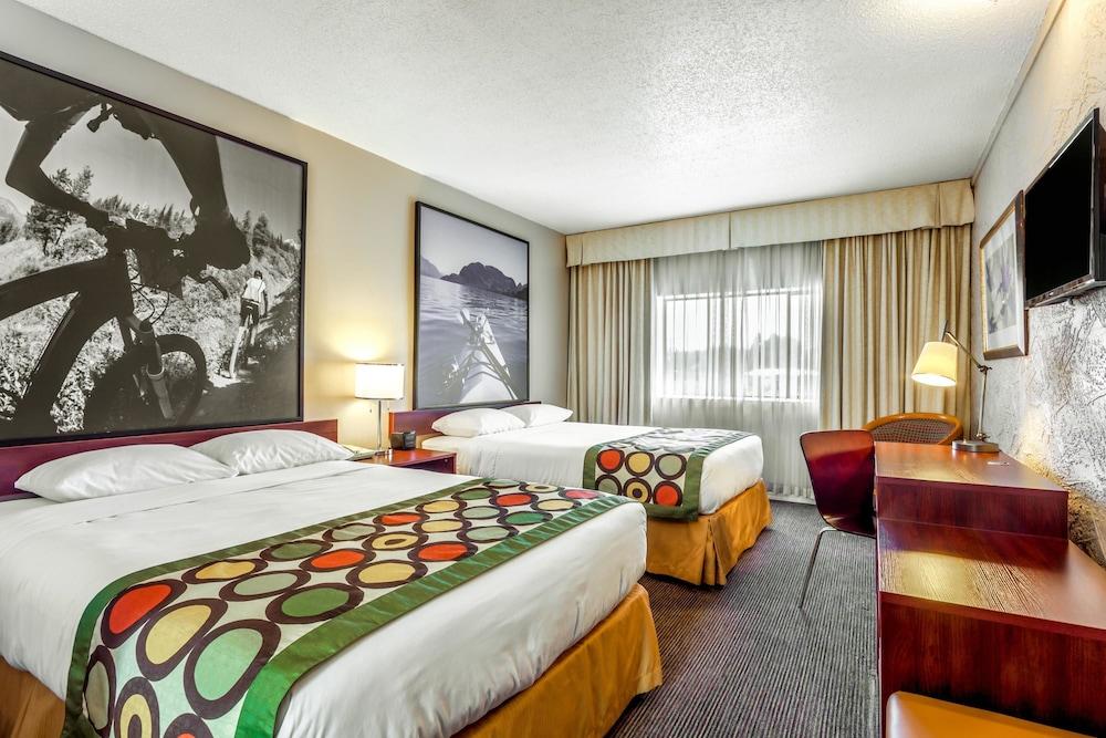 Super 8 by Wyndham Duncan Room
